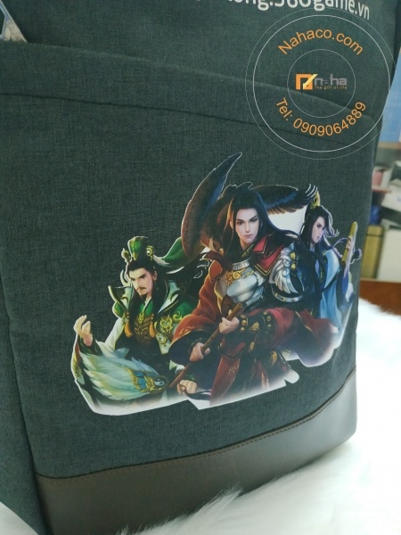 chi tiết phần decal in trên mẫu ba lô đẹp ngọa long game