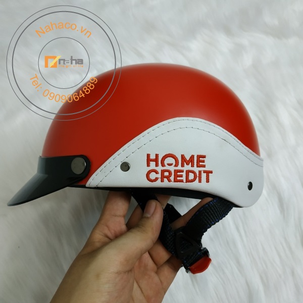 mặt bên trái của mẫu mũ bảo hiểm 021