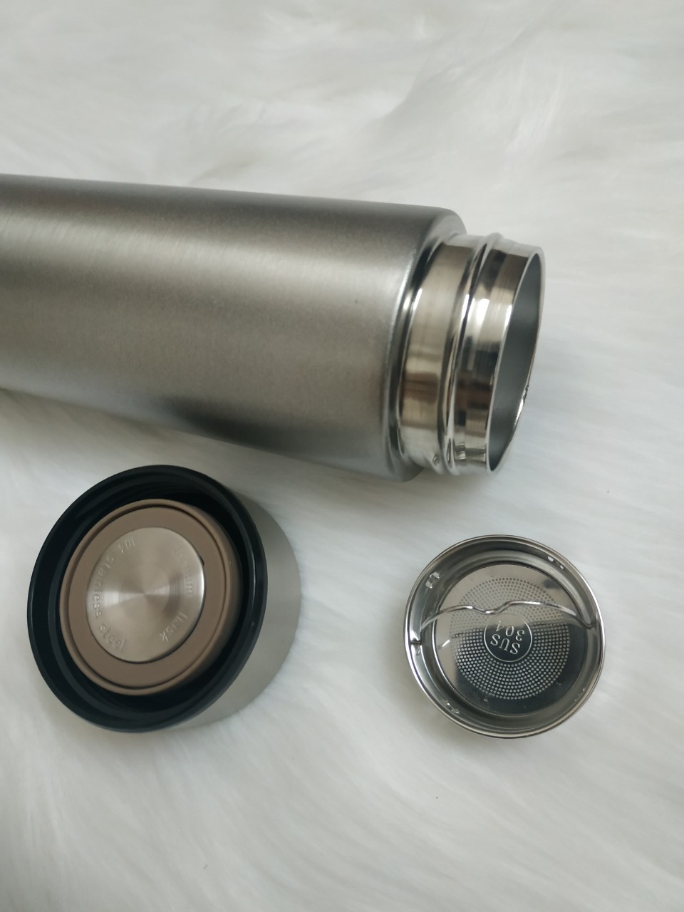 Chất liệu Inox 304 tạo nên bình giữ nhiệt