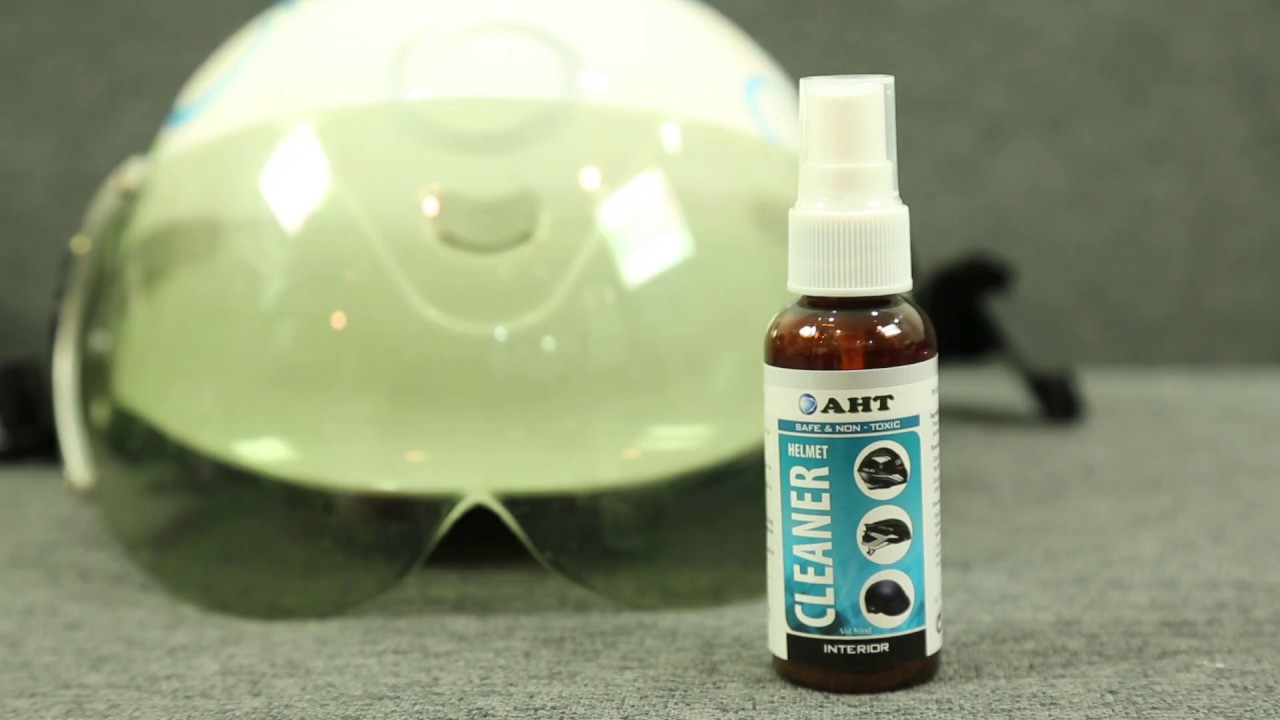 khử mùi hôi của nón bảo hiểm bằng cách sử dụng xịt khử mùi