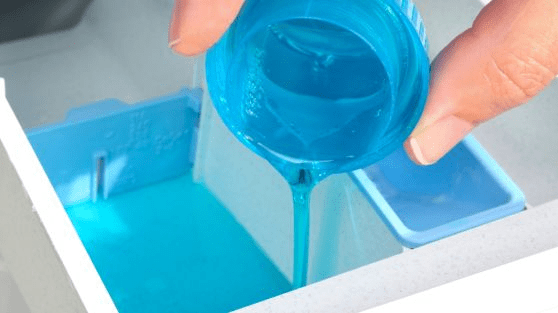 ngâm quần áo trong nước xả vải bao lâu