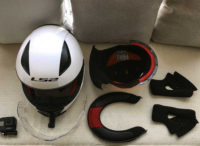 khử mùi hôi của nón bảo hiểm có thể tháo rời bằng cách vệ sinh nón